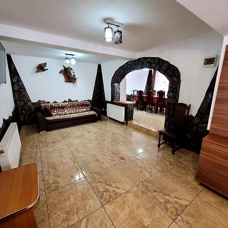 Rucăr Casa Maryonヴィラ エクステリア 写真