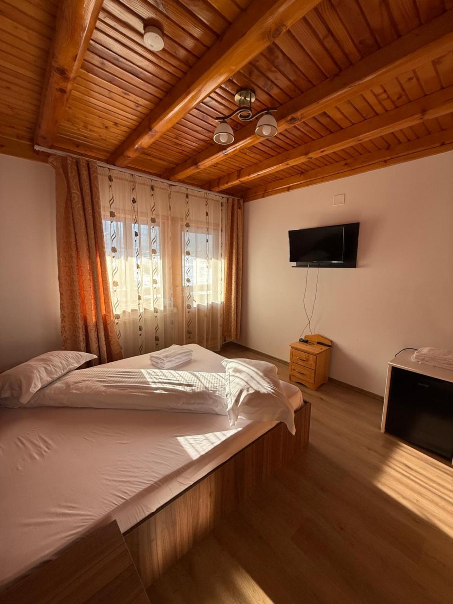 Rucăr Casa Maryonヴィラ エクステリア 写真